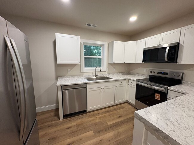 Photo - Modern Comfort & Convenient Living
