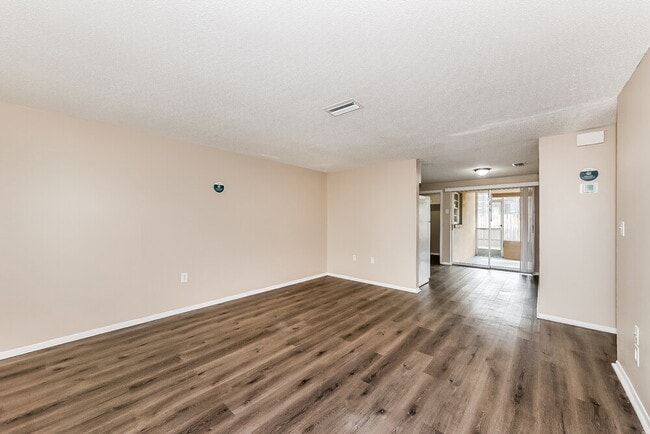 Photo - 430 Briarwood Rd