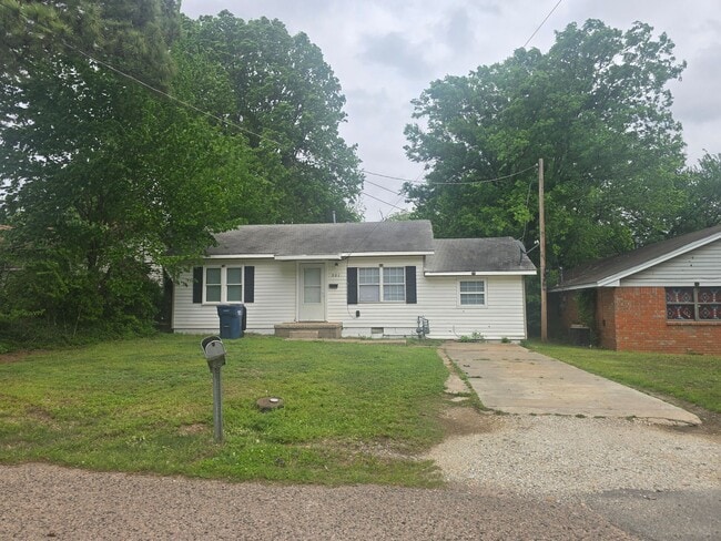 Photo - 3 Bed 1 Bath Home in Shawnee!