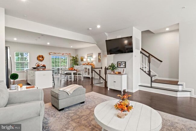 Photo - 410 Arbor Blvd