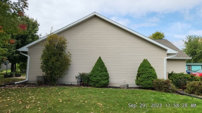 Photo - W3181 Westowne Ct