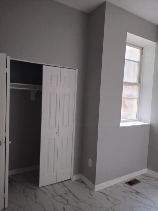 Photo - 2202 Brookfield Ave