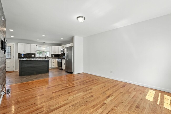 24 Porter St