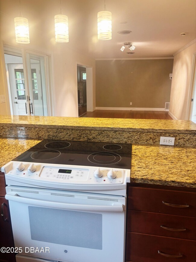 Photo - 19 Capri Cir