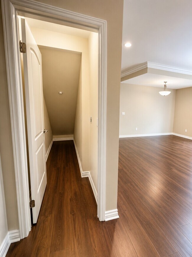1130 E Colorado St Unit 204