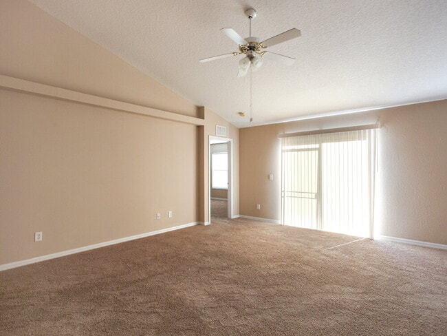 Photo - 6010 33rd Dr E