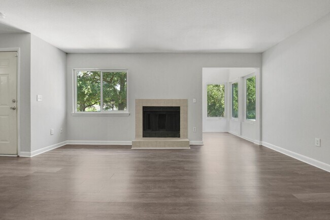 Photo - 277 Alexandra Dr Unit 7