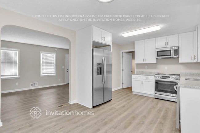 Photo - 111 Bleeker St SW
