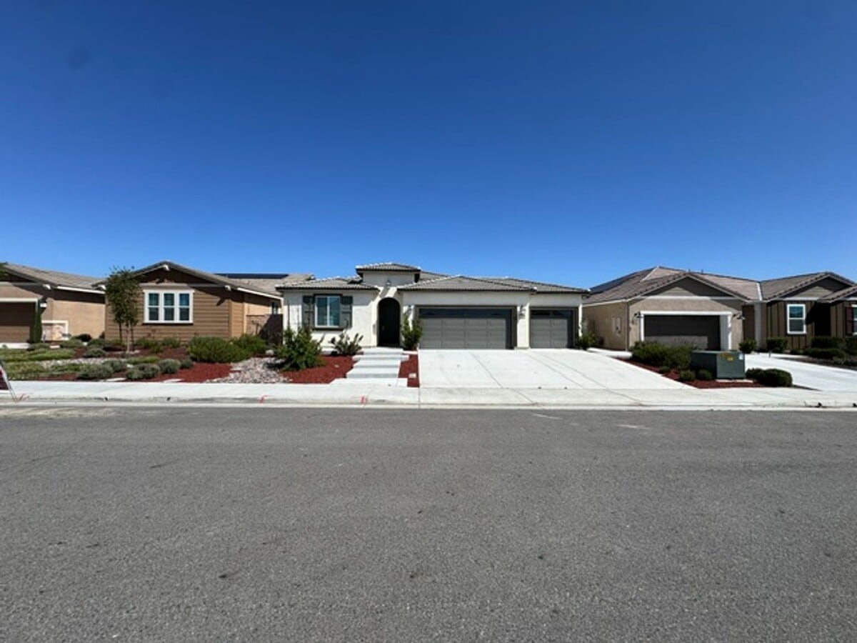 Photo - Beautiful Home awaits for you!