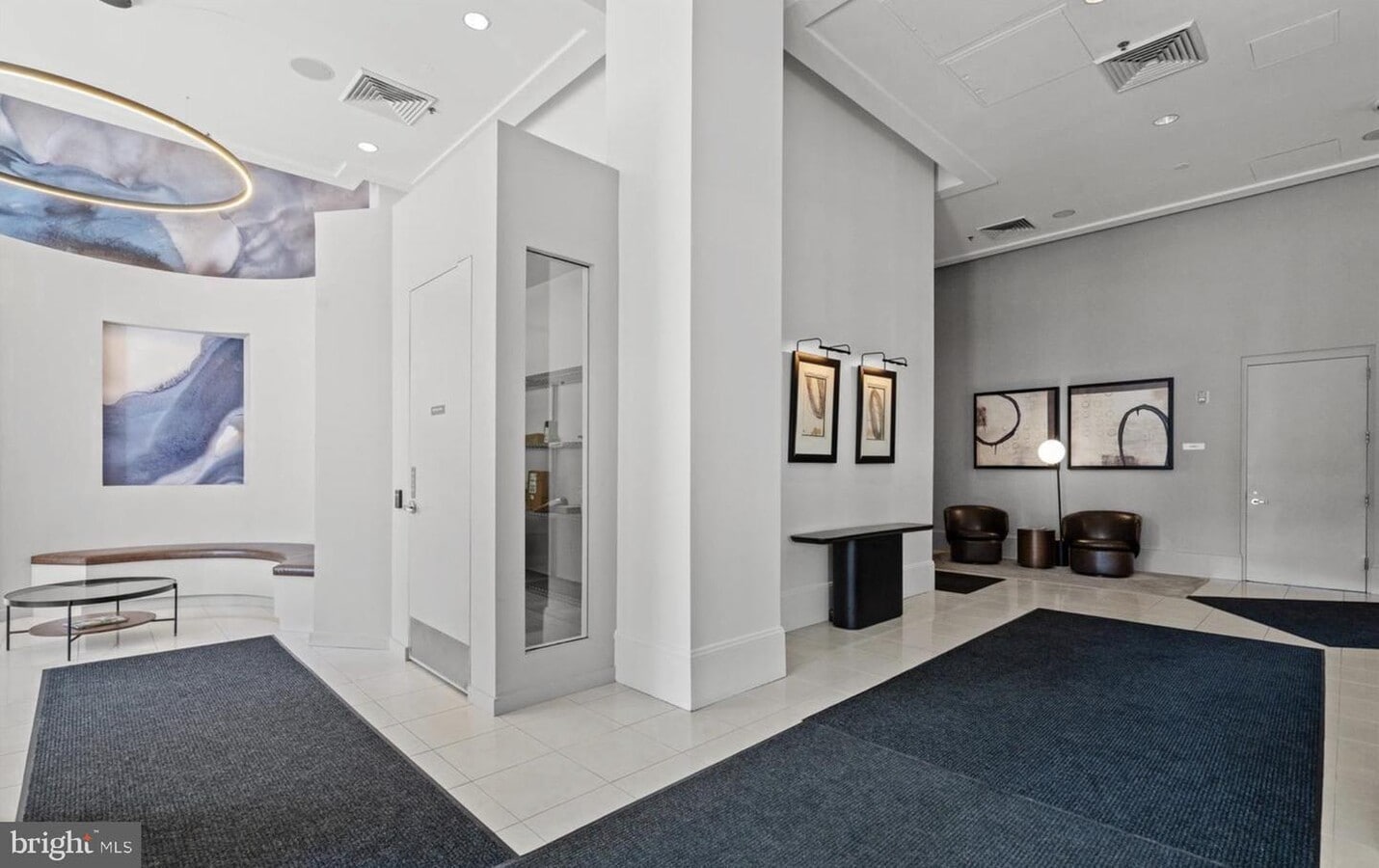 Photo - 309 Holland Ln