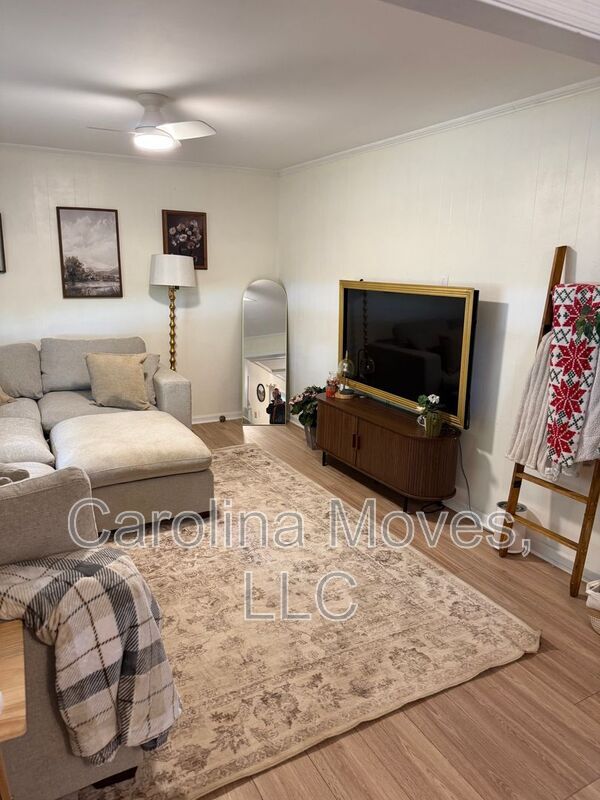 Photo - 1004 Blanton Pl
