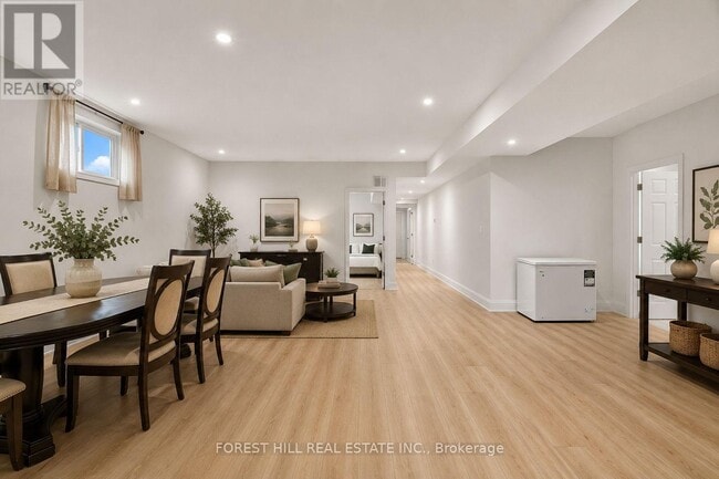 Photo - 645 Coldstream Ave