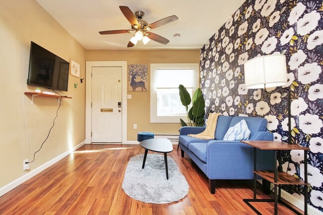 Building Photo - 2314 Bonar St Unit ID1310762P