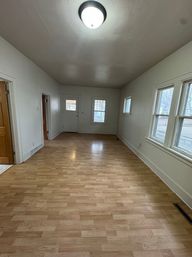 Photo - cozy 3 bedroom, 2 bath house