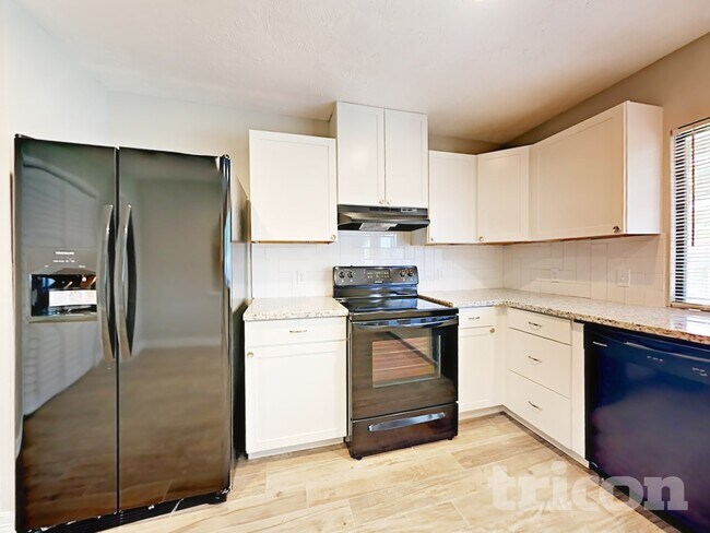 Photo - 6127 Larchbrook Dr