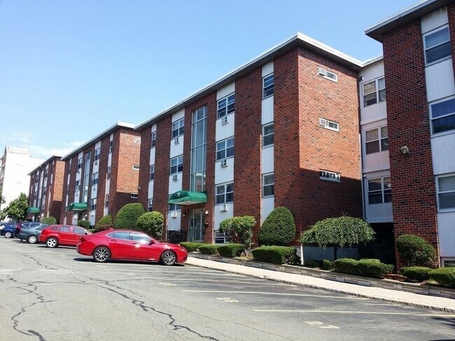 Photo - 12 Commonwealth Ct Unit 15