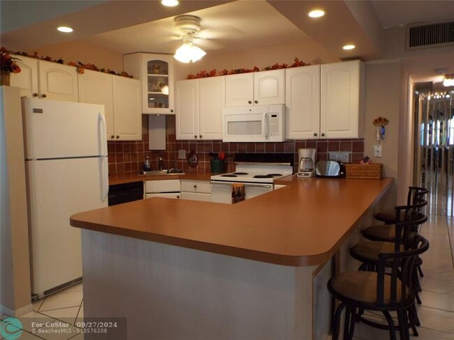 Photo - 2455 NE 51st St Condominio Unidad E109