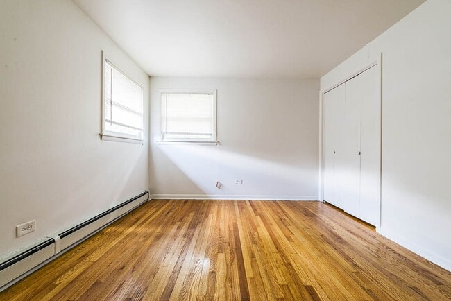 Photo - 14015-19 S Tracy Ave Riverdale, IL 60827