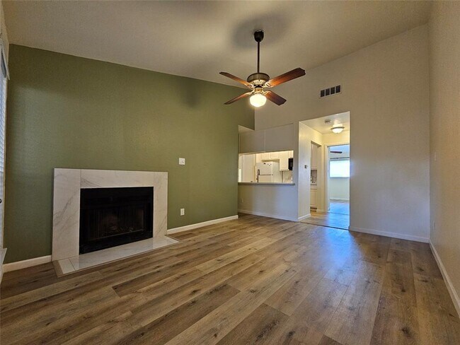 Photo - 806 W 24th St Unit 317