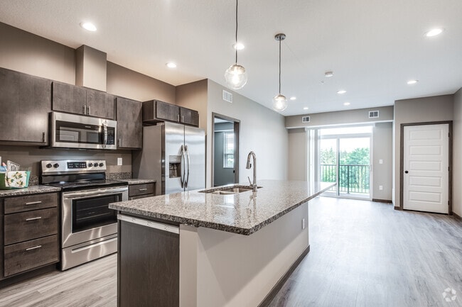 Building Photo - Golden Aspen Flats Rental