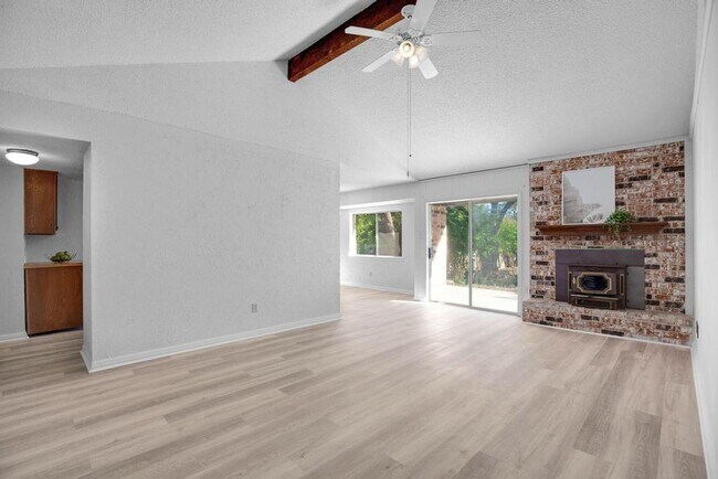 Photo - 9427 Braeburn Glen St