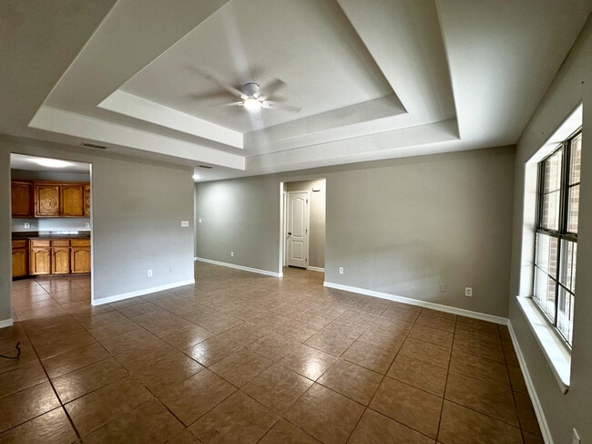 Photo - 1222 E 2nd St