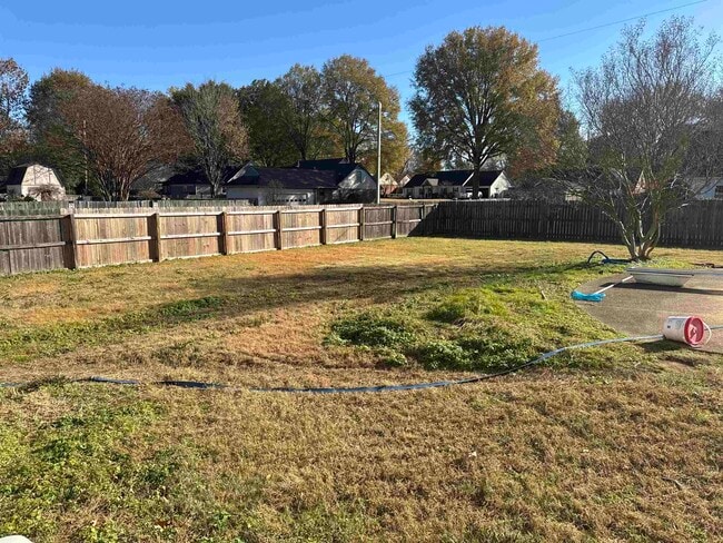 Photo - 339 Oakleigh Dr