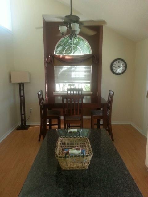 Photo - 880 Brande Ct