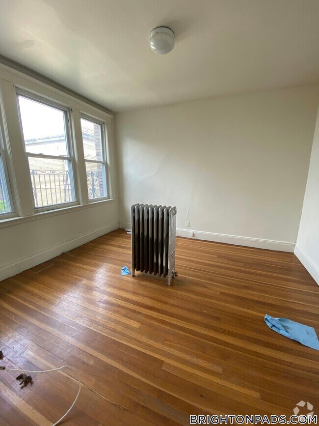 Building Photo - 1634 Commonwealth Ave Rental