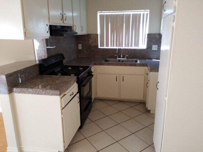 Photo - 13717 Chadron Ave Unit 7