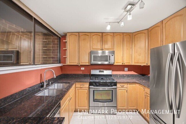 Photo - 824 S May St Unit B