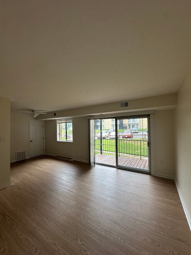 5402 85th Ave Unit 104