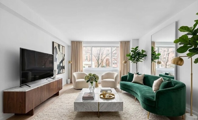 Building Photo - 1551 2nd Ave