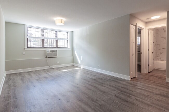 Photo - 454 W Barry Ave Unidad B