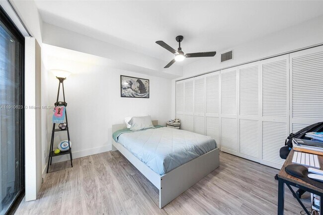 Photo - 11913 SW 11th Ct