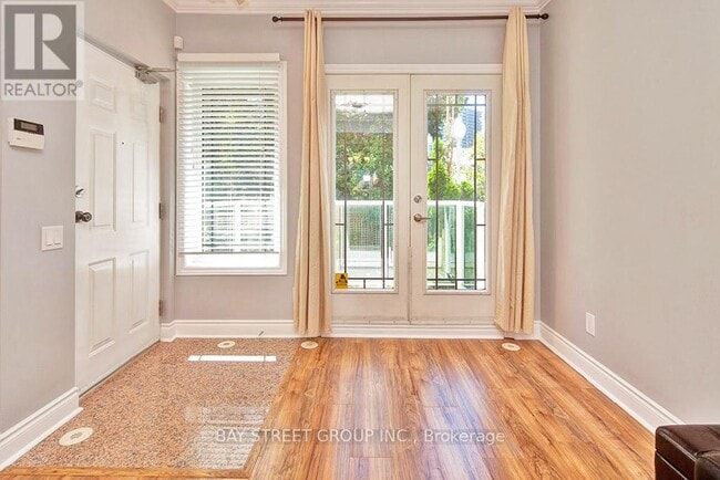 Photo - 70 Byng Ave