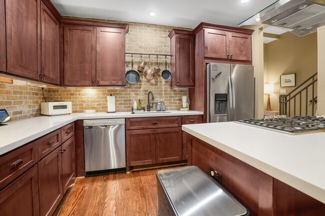 Photo - 508 W Polk St