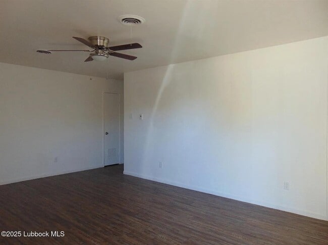 Photo - 2406 46th St