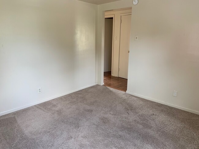 Photo - 287 N Locust Point Rd Unit Apt
