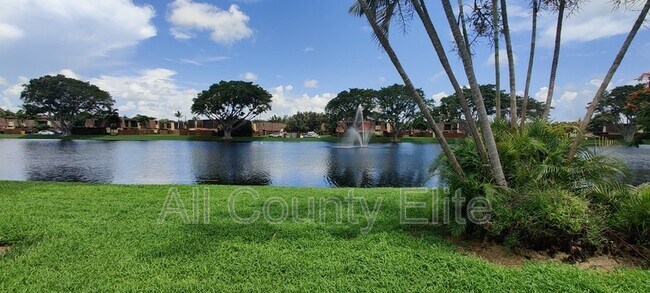 Photo - 681 Springdale Cir