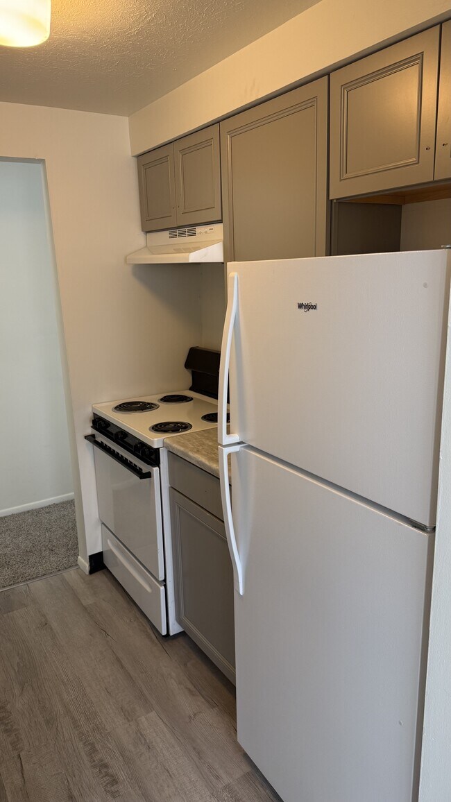 Photo - 370 Newton Cir