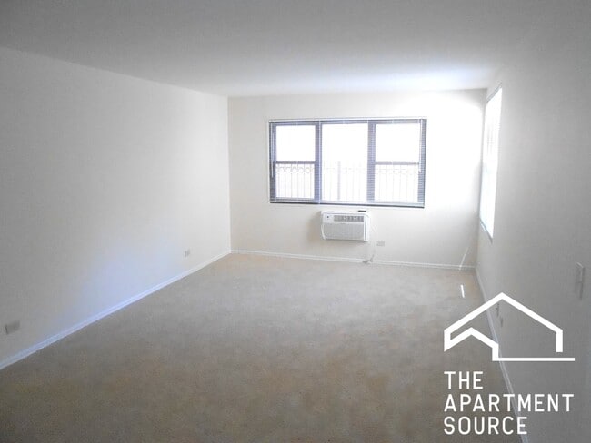 Photo - 1644 W Sherwin Ave Unit 1B