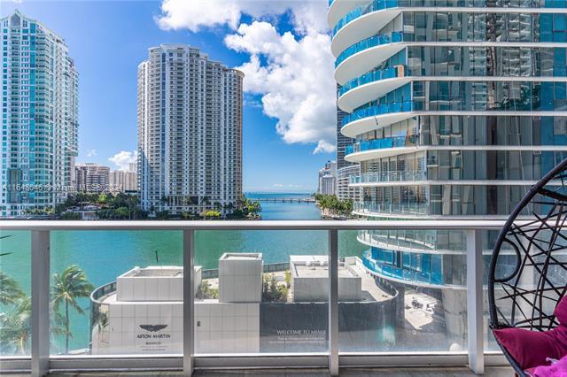 Photo - 300 S Biscayne Blvd Unidad L-612 Rental