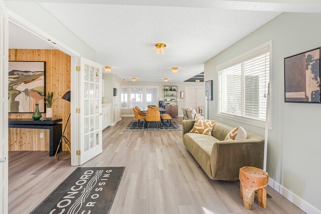 Photo - Concord Crossing