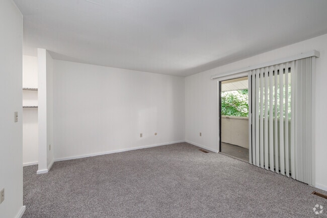 2BR, 1.5BA - 1,300SF - Primary Bedroom