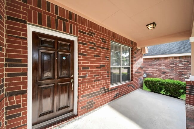 19122 Mission Manor Ln