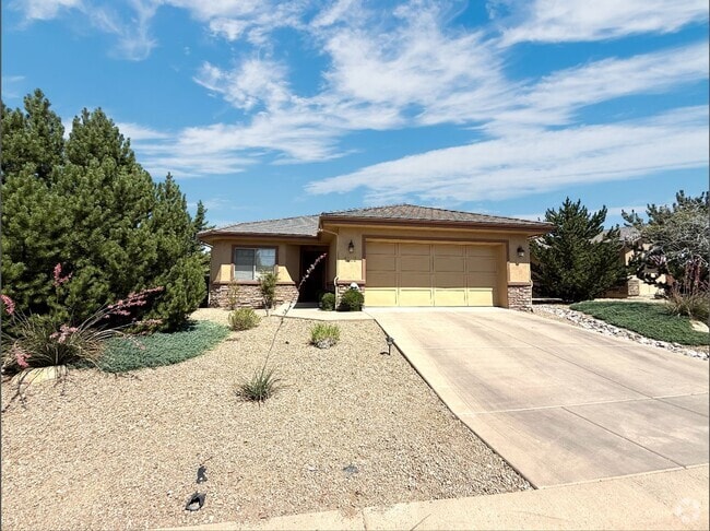 Building Photo - Beautiful home in Prescott Lakes