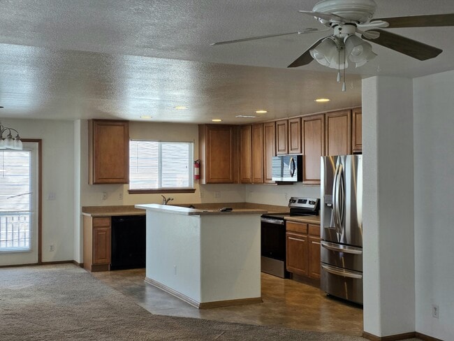 Photo - 5781 Ceylon St