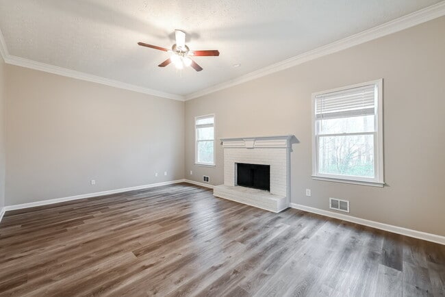 Photo - 1071 Cedar Bluff Trail SW