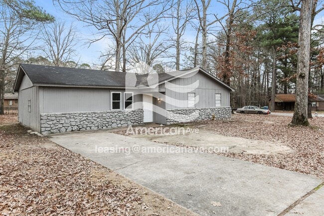 Photo - 3520 Pinewood Loop